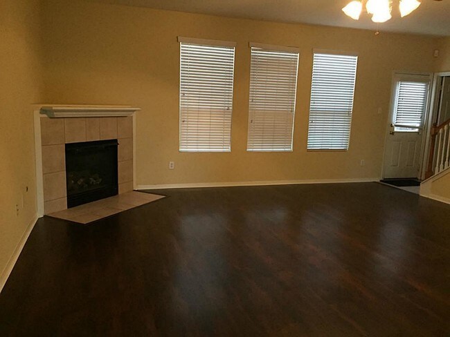 Building Photo - 22527 Spring Crossing Dr