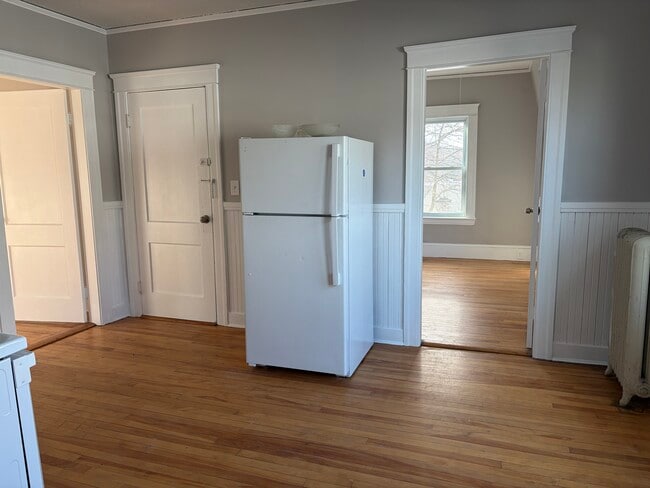 Building Photo - 6 Oliver St