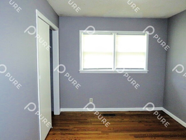 Foto del edificio - 5002 Ortega Cir NW