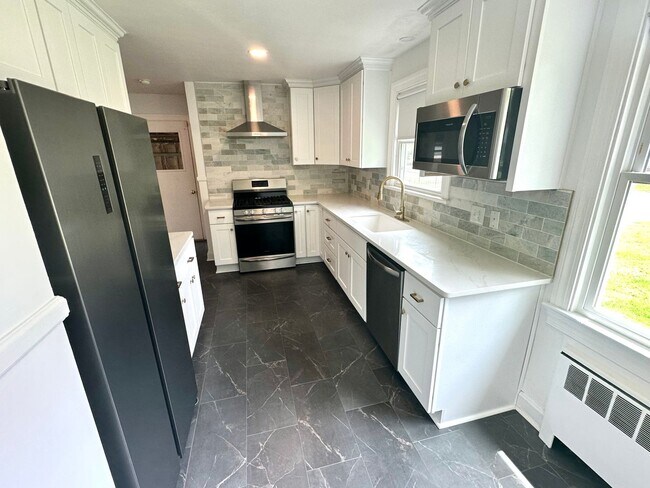Building Photo - 1202 Roberts Rd, Newport News, Va, 23606