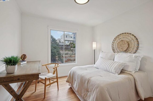 Foto del edificio - 1950 34th Ave