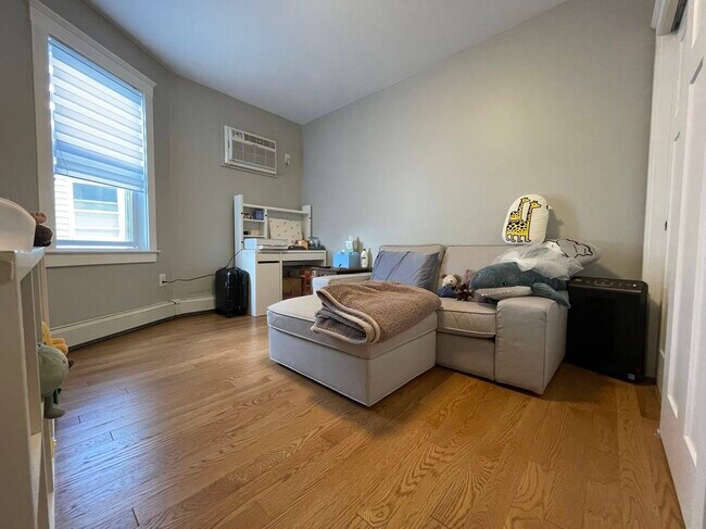 Building Photo - 15 Speridakis Ter