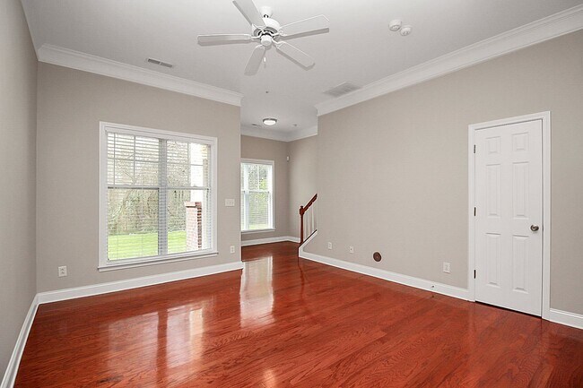 Foto del edificio - Townhome in The Plaza/NODA coming soon for Lease!