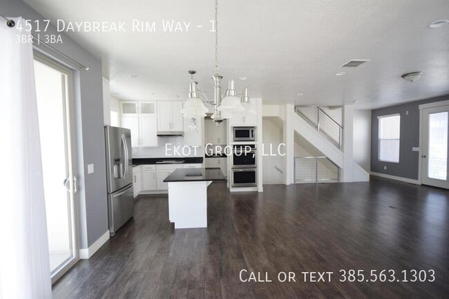 Photo - 4517 Daybreak Rim Way Townhome