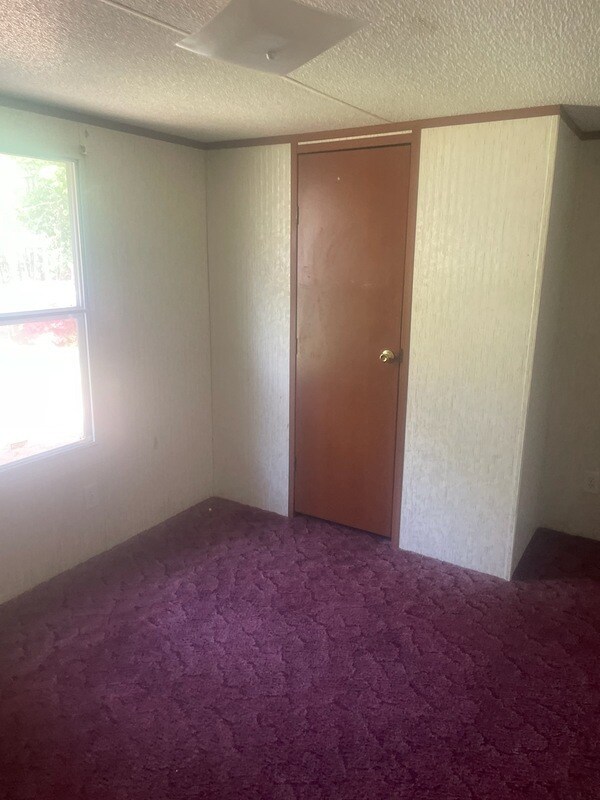 Foto del edificio - 140 Marvin Cir