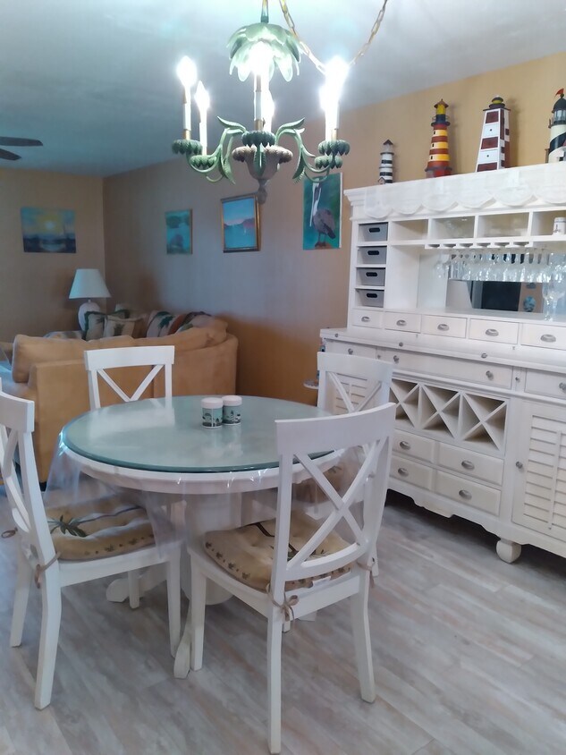 Dining Room - 1220 SE 40th St