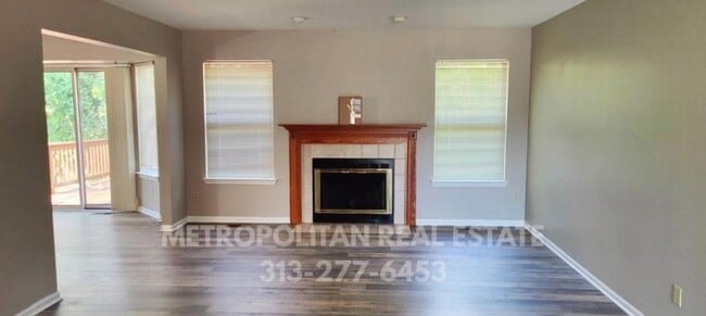 Foto del edificio - 32380 Brown St