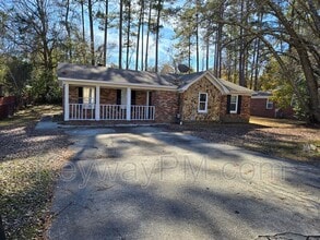 Building Photo - 2104 Trotters Way