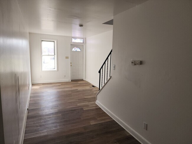 Photo - 203 Porter St Townhome