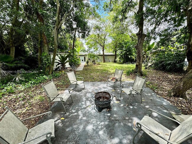 Foto del edificio - 3801 SW 31st Dr