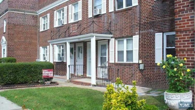 Primary Photo - 416 Palisade Ave