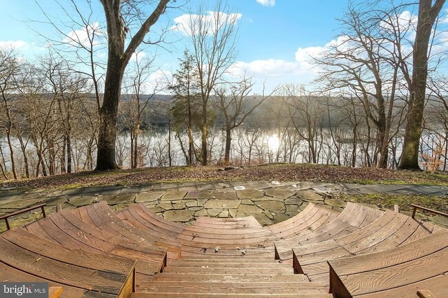 Photo - 11540 Springridge Rd House