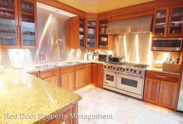 Building Photo - 525 E Walnut St