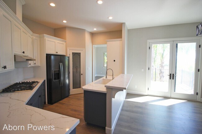 Building Photo - 4 br, 3 bath House - 4108 Plateau Cir.