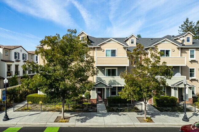 Alt. Exterior - 1035 N Fairoaks Ave