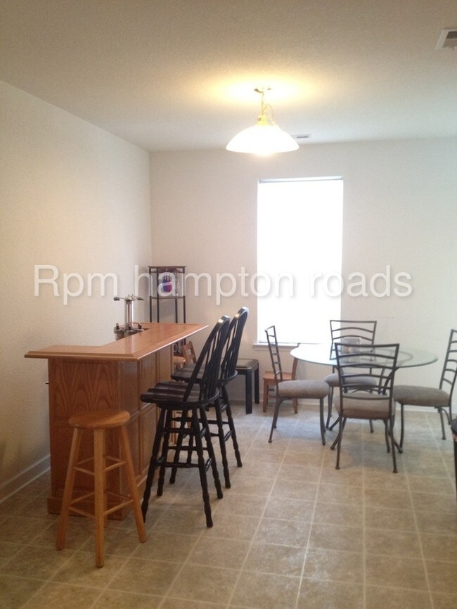 Foto del edificio - 3209 Greenwood Dr