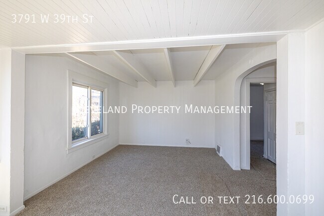 Foto del edificio - 3791 W 39th St