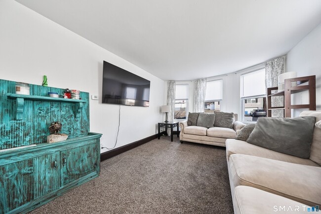 Building Photo - 74 Mitchell St