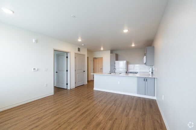 1BR, 1BA - 625SF - Living Room & Kitchen - Meadow Vista Apartments