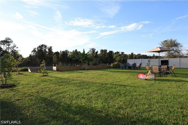 Foto del edificio - 836 Youngreen Dr