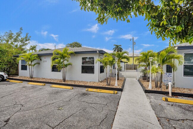 Building Photo - 220 Walton Blvd