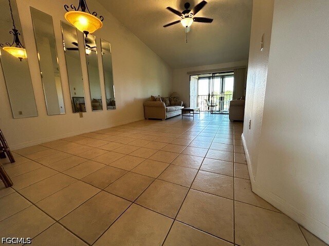 Foto del edificio - 9270 Lake Park Dr