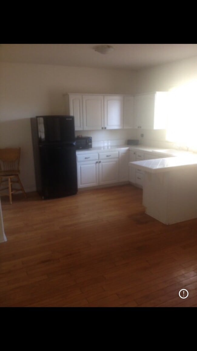 Foto del edificio - 8960 Camellia Ct