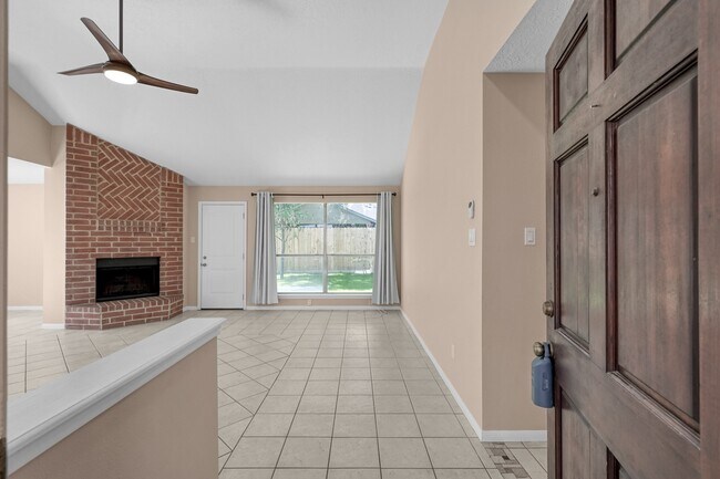 Foto del edificio - 11923 Silver Canyon Ln