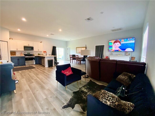 Foto del edificio - 73 Tobler Blvd NW