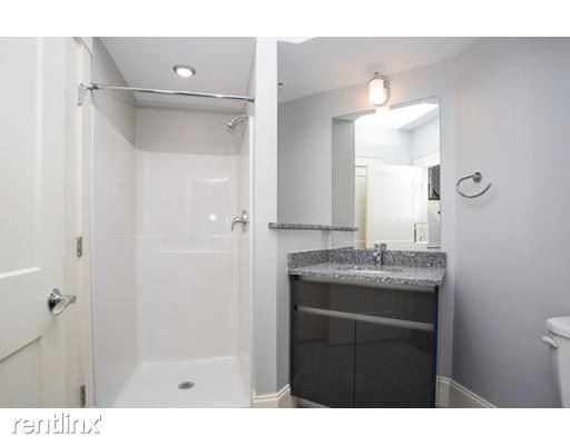 Building Photo - 3 br, 2 bath  - 233 Pleasant St