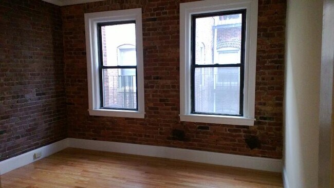 Building Photo - 59 Westland Ave