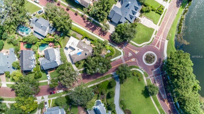 Foto del edificio - 1119 Belleaire Cir