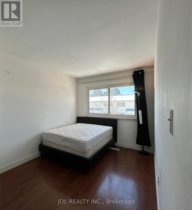 Photo du bâtiment - 2451 Bridletowne Cir