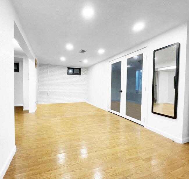 Foto del edificio - 3580 Hudson St