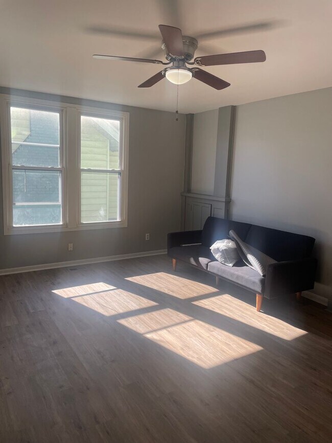 Foto del edificio - Knoxville 37914 - 3 bedroom, 1.5 bath home...