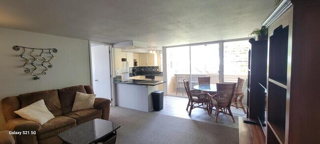 Foto del edificio - 84 Pukihae St