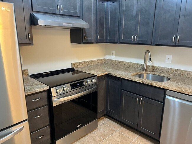 Building Photo - Wonderful Condo in Olney Town Center