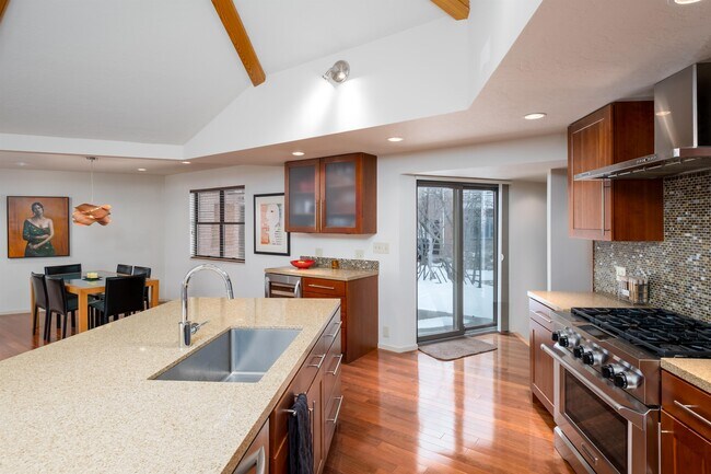 Building Photo - 4835 S Fortuna Way