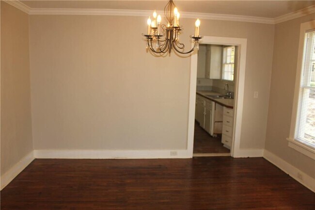 Building Photo - 1725 Laurel St