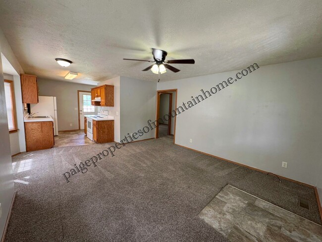 Foto del edificio - 402 S 3rd St