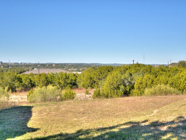 Foto del edificio - Stylish 3-Bedroom, 2.5-Bath Home in Prime ...
