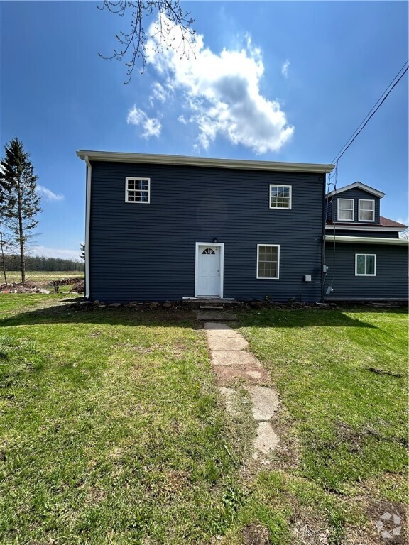 Building Photo - 9661 W Ridge Rd