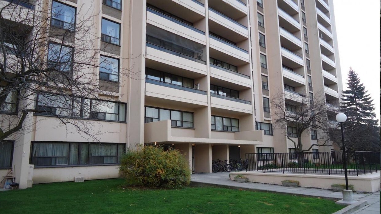 Photo du bâtiment - Hi Point Apartments