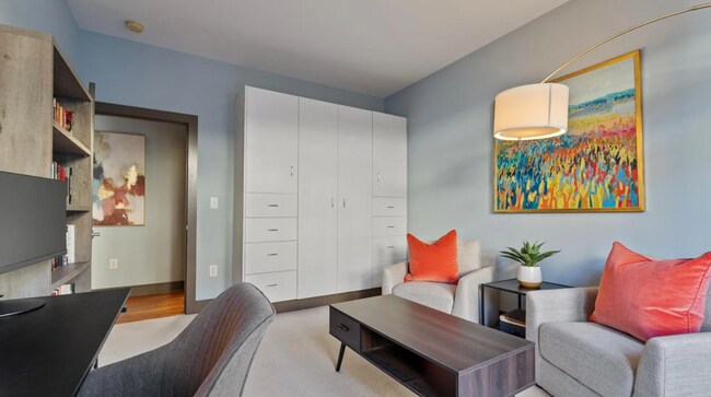 Foto del edificio - Beautiful Condo In Dilworth!