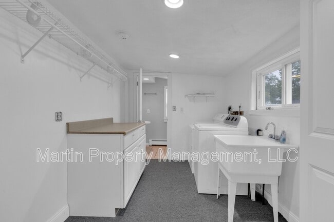 Building Photo - 102 Orange St