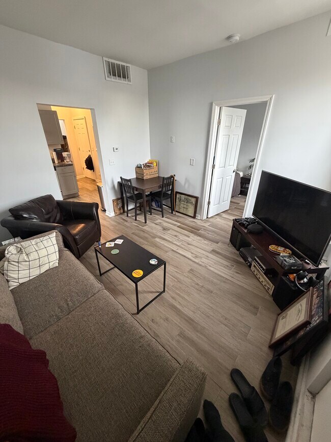 Foto del edificio - 1527 W 18th St