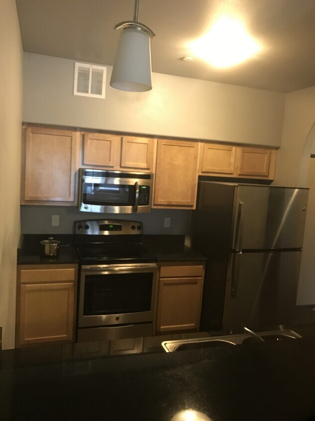 Foto principal - 912 S Dubuque St