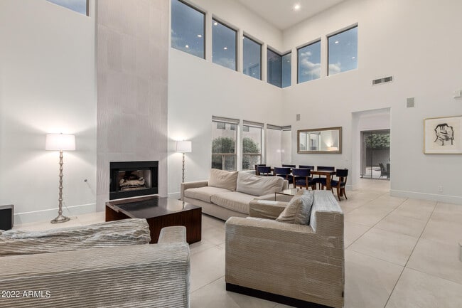 Building Photo - 7479 E Sunnyvale Dr