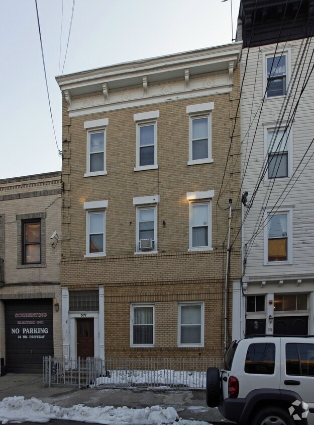 Foto del edificio - 377 2nd St