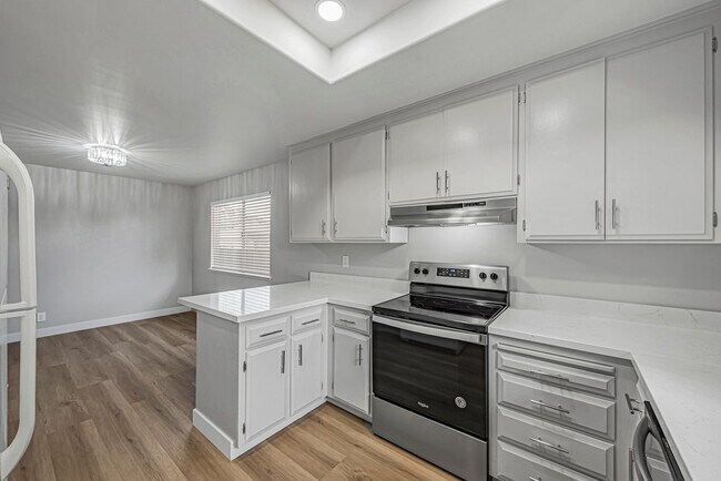 Building Photo - 960-960 Spadafore Ct